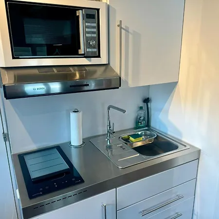 With Aircon Lägenhet