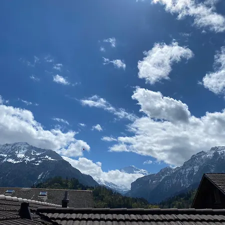 With Aircon Entrelagos