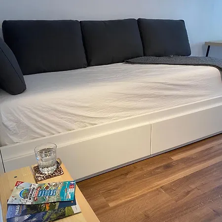 With Aircon Apartamento Entrelagos