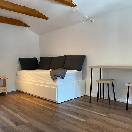 Apartamento With Aircon Entrelagos